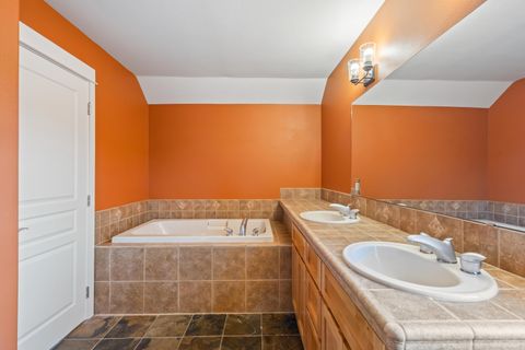 Tiny photo for 20174 Archie Briggs Road, Bend, OR 97703 (MLS # 220217014)