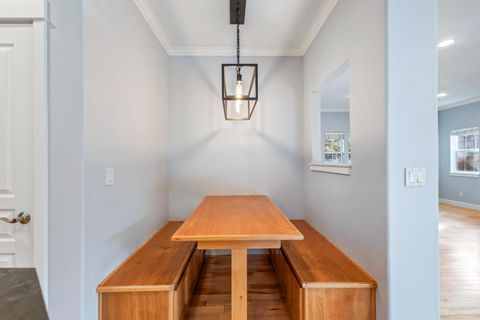 Tiny photo for 20174 Archie Briggs Road, Bend, OR 97703 (MLS # 220217014)