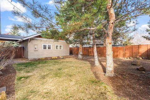 Tiny photo for 20174 Archie Briggs Road, Bend, OR 97703 (MLS # 220217014)