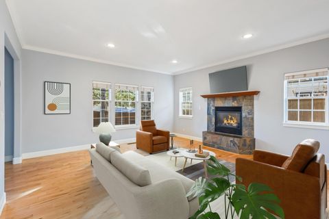 Tiny photo for 20174 Archie Briggs Road, Bend, OR 97703 (MLS # 220217014)