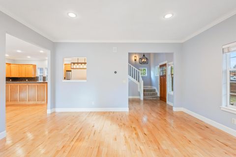 Tiny photo for 20174 Archie Briggs Road, Bend, OR 97703 (MLS # 220217014)