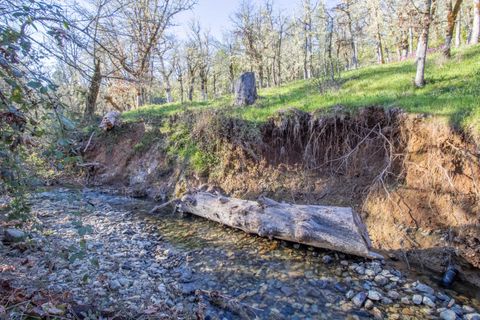 Tiny photo for 230 Hussey Lane, Grants Pass, OR 97527 (MLS # 220217357)