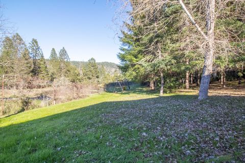 Tiny photo for 230 Hussey Lane, Grants Pass, OR 97527 (MLS # 220217357)