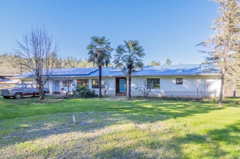 Tiny photo for 230 Hussey Lane, Grants Pass, OR 97527 (MLS # 220217357)
