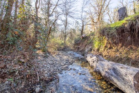 Tiny photo for 230 Hussey Lane, Grants Pass, OR 97527 (MLS # 220217357)