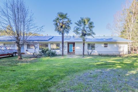 Tiny photo for 230 Hussey Lane, Grants Pass, OR 97527 (MLS # 220217357)
