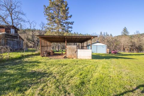 Tiny photo for 230 Hussey Lane, Grants Pass, OR 97527 (MLS # 220217357)