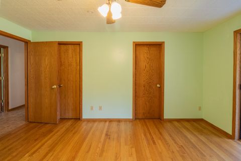 Tiny photo for 230 Hussey Lane, Grants Pass, OR 97527 (MLS # 220217357)