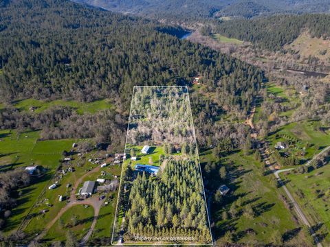 Tiny photo for 230 Hussey Lane, Grants Pass, OR 97527 (MLS # 220217357)