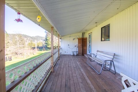 Tiny photo for 230 Hussey Lane, Grants Pass, OR 97527 (MLS # 220217357)