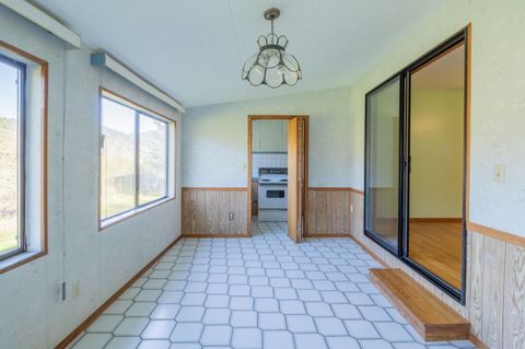 Tiny photo for 230 Hussey Lane, Grants Pass, OR 97527 (MLS # 220217357)
