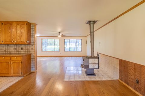 Tiny photo for 230 Hussey Lane, Grants Pass, OR 97527 (MLS # 220217357)
