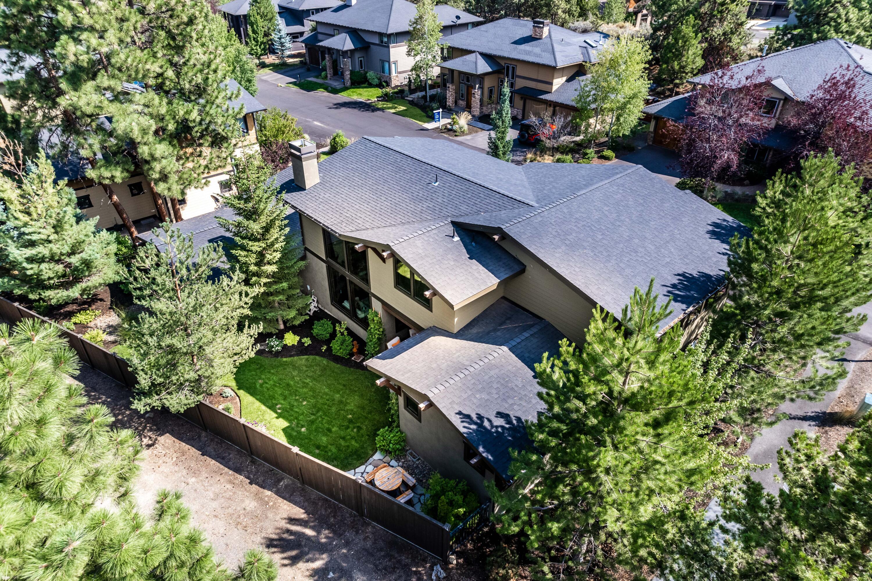 Three Pines - Residential