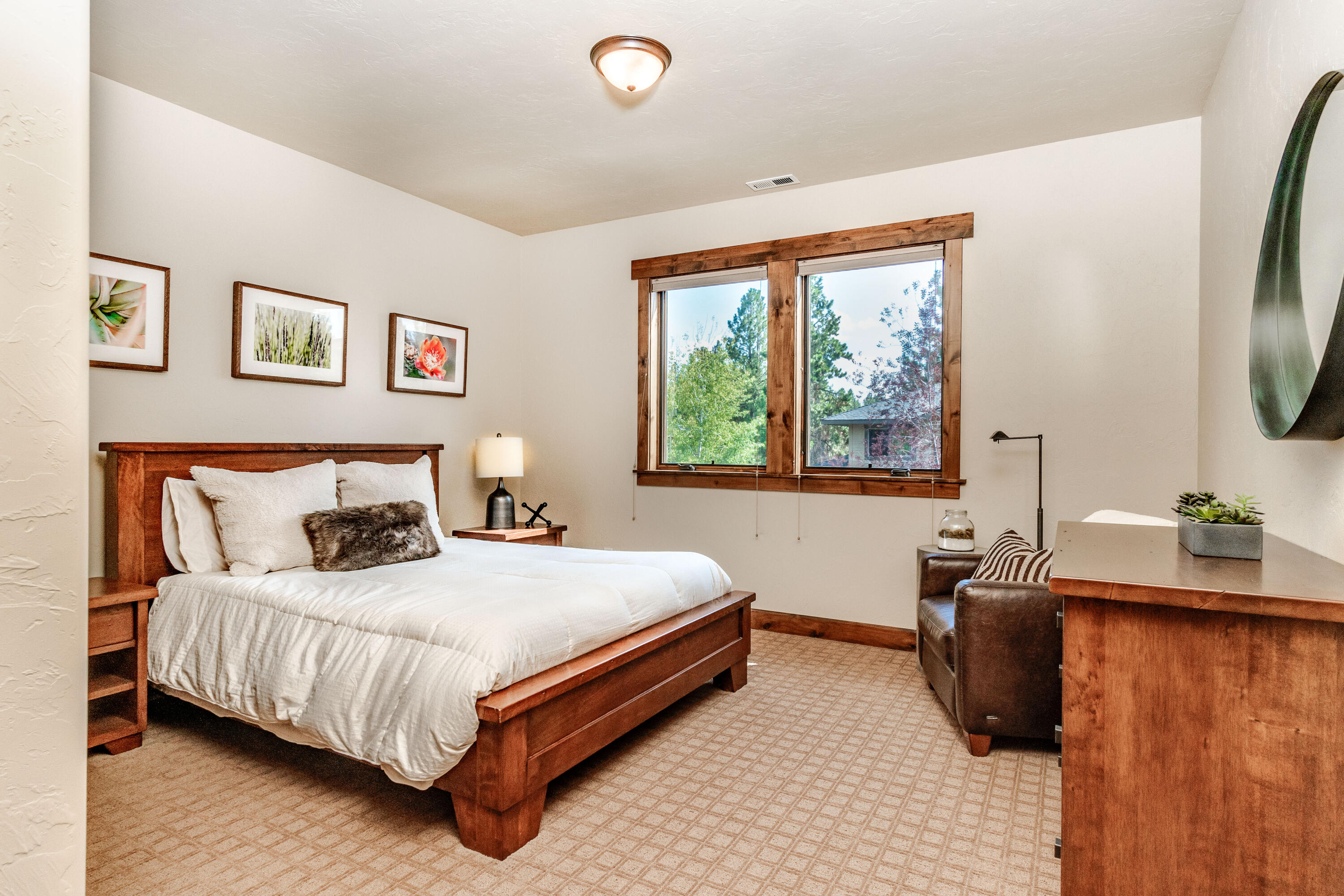 Three Pines - Residential