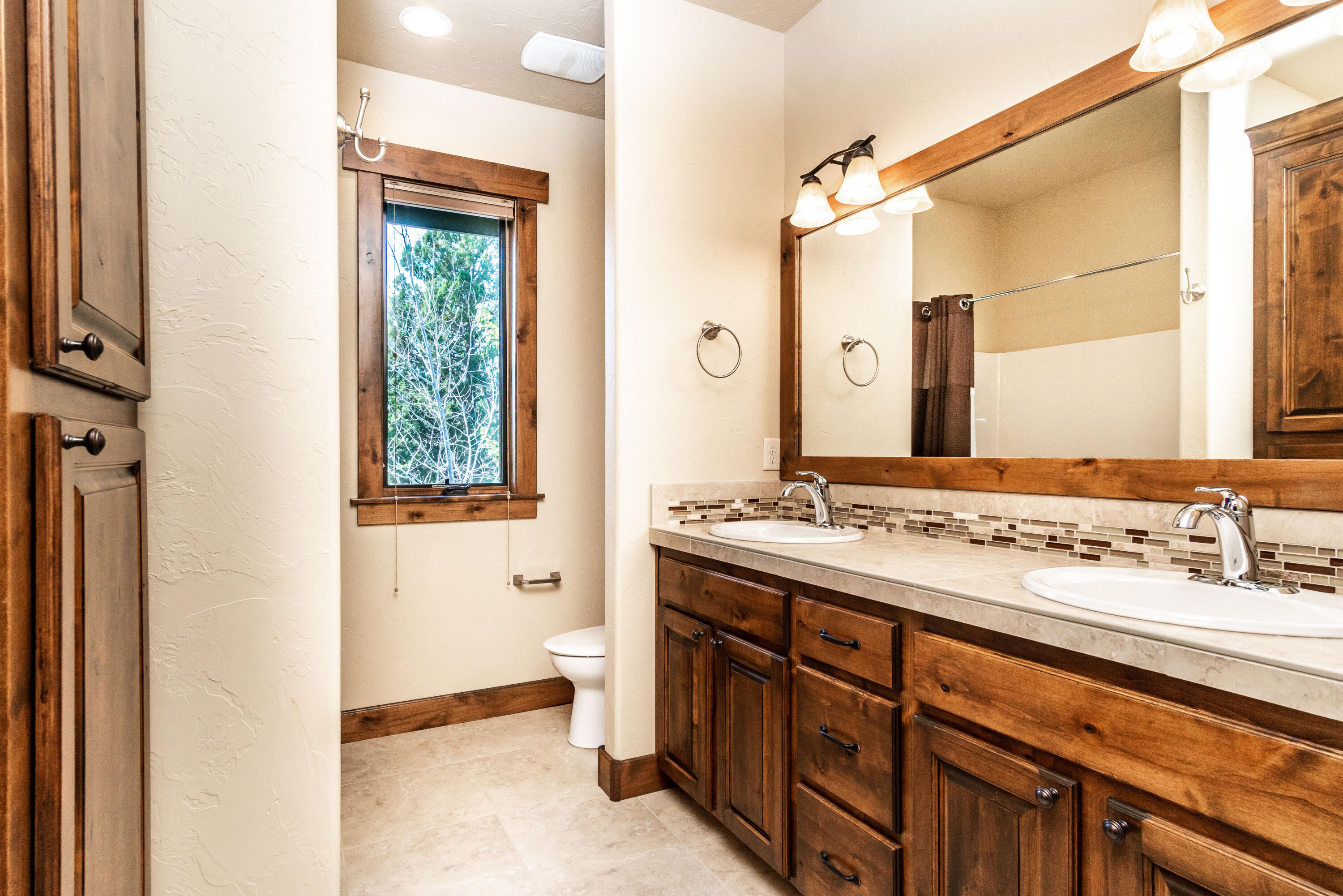 Three Pines - Residential