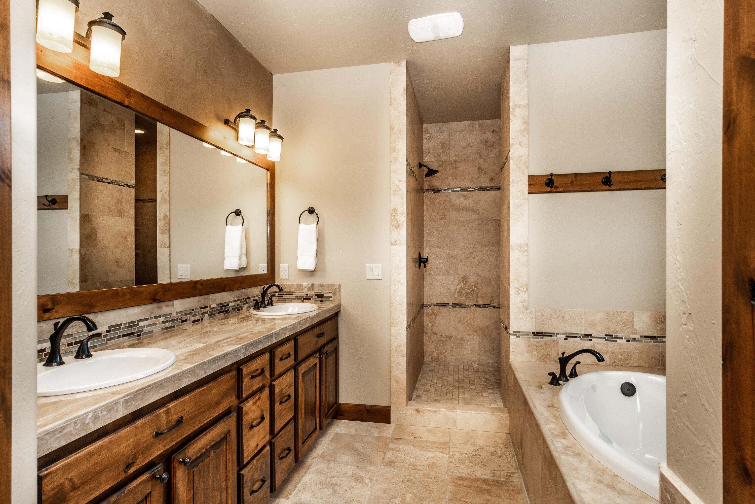 Three Pines - Residential