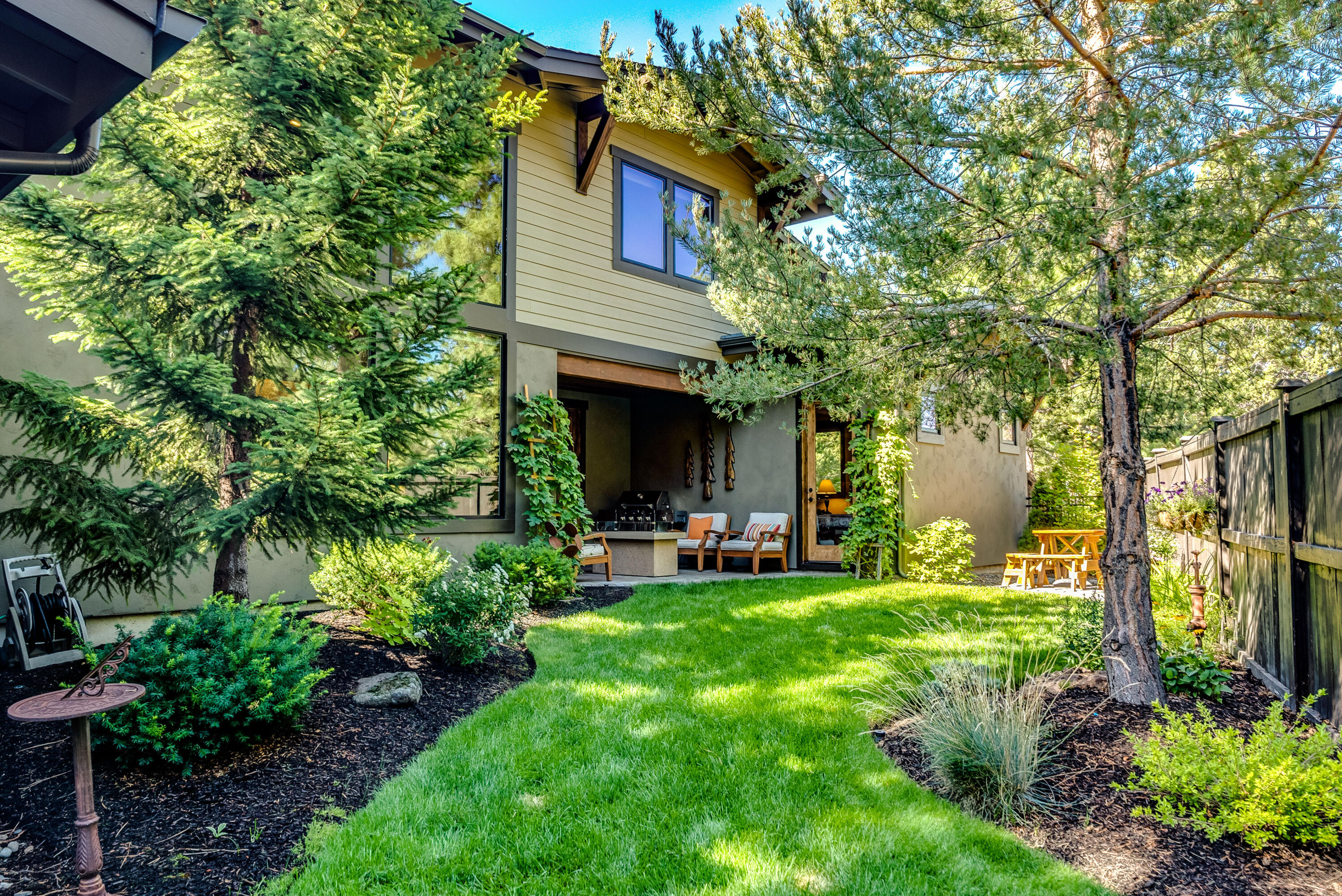 Three Pines - Residential