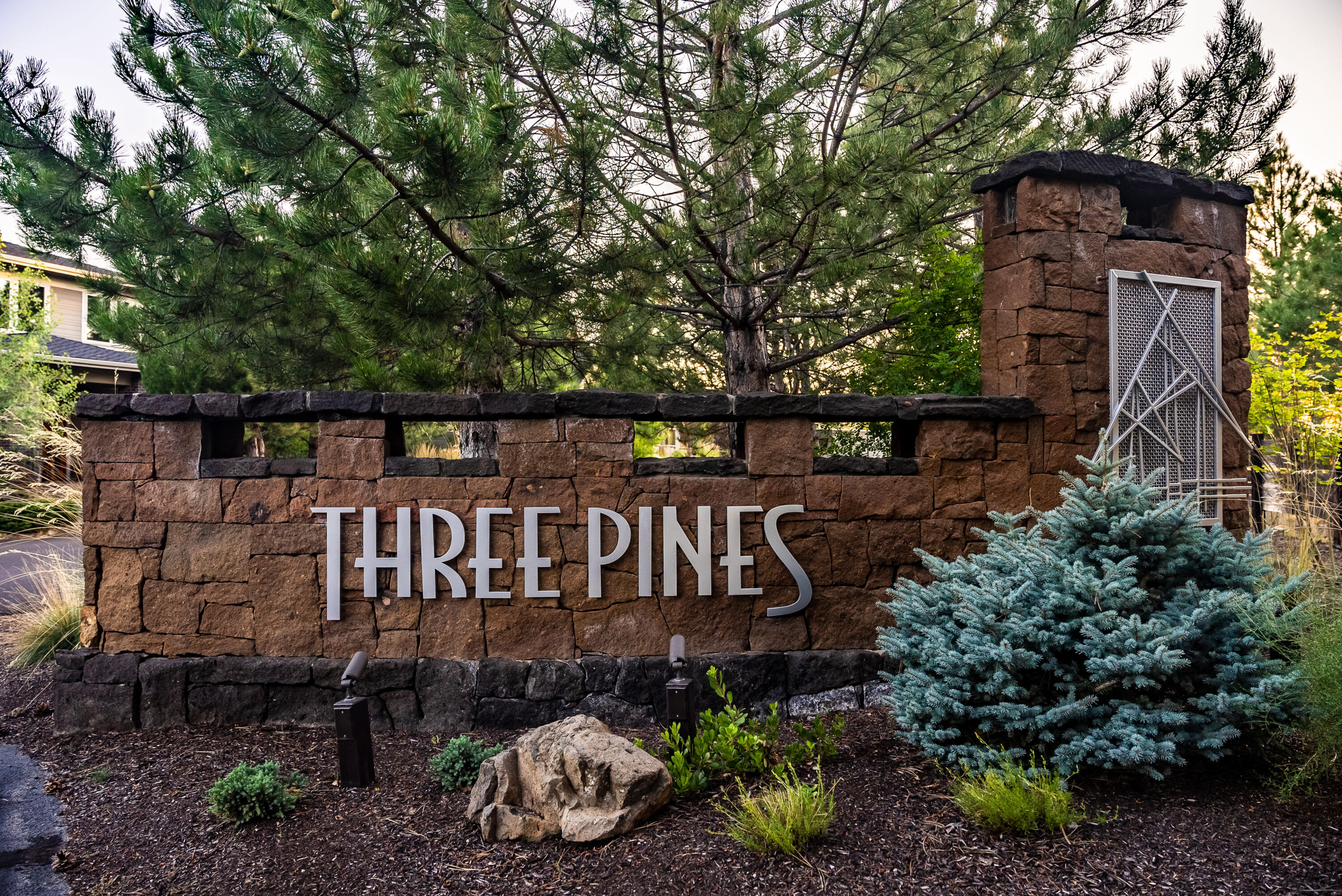 Three Pines - Residential