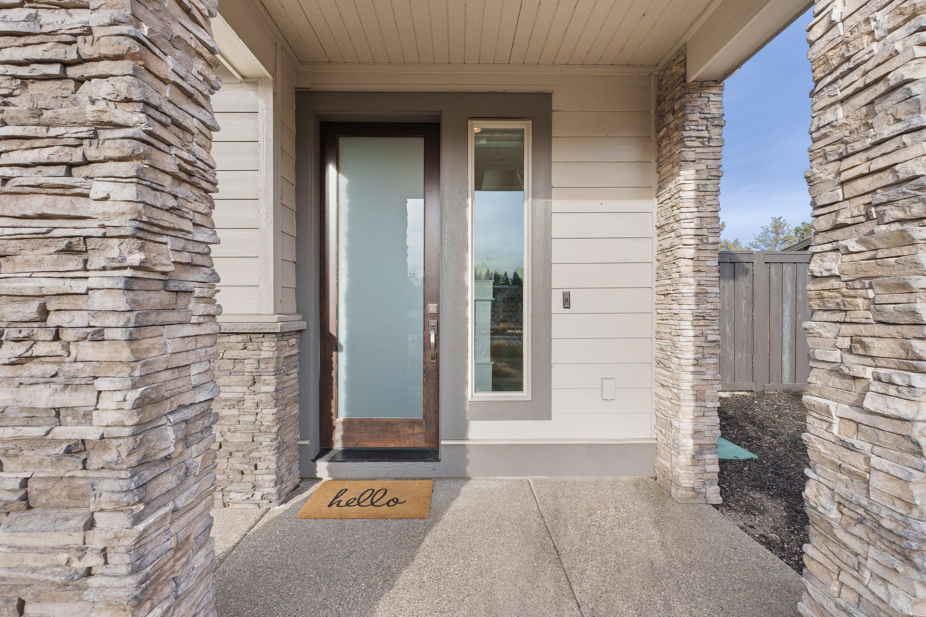 2634 NW Rippling River Court