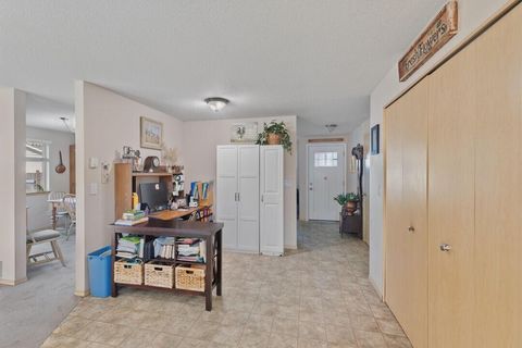 Tiny photo for 1116 SW Spruce Street, Grants Pass, OR 97526 (MLS # 220215173)