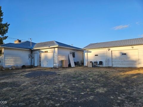 Tiny photo for 3031 Emerald Street, Klamath Falls, OR 97601 (MLS # 220225141)