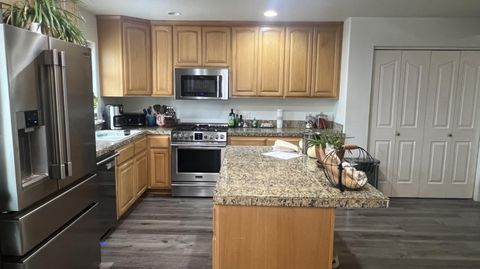 Tiny photo for 3316 Paramont Street, Klamath Falls, OR 97603 (MLS # 220215476)