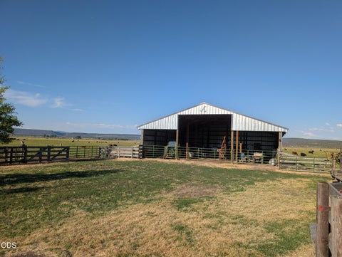 Tiny photo for 15655 W Langell Valley Road, Bonanza, OR 97623 (MLS # 220223854)