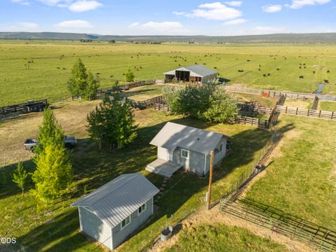 Tiny photo for 15655 W Langell Valley Road, Bonanza, OR 97623 (MLS # 220223854)