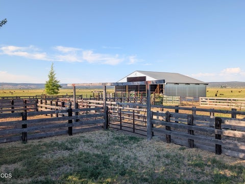Tiny photo for 15655 W Langell Valley Road, Bonanza, OR 97623 (MLS # 220223854)