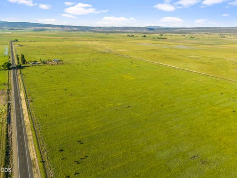 Tiny photo for 15655 W Langell Valley Road, Bonanza, OR 97623 (MLS # 220223854)