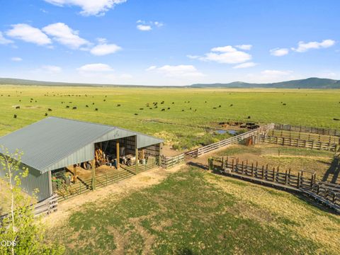 Tiny photo for 15655 W Langell Valley Road, Bonanza, OR 97623 (MLS # 220223854)