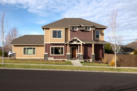 Photo of 62905 Daniel Road, Bend, OR 97701 (MLS # 220214021)