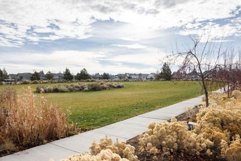 Tiny photo for 62905 Daniel Road, Bend, OR 97701 (MLS # 220214021)