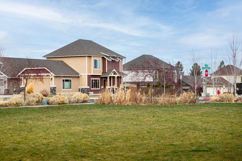 Tiny photo for 62905 Daniel Road, Bend, OR 97701 (MLS # 220214021)