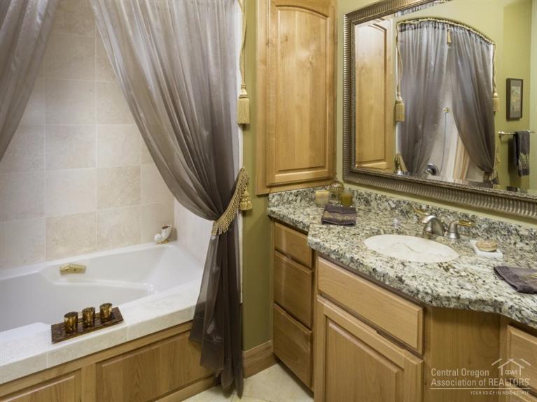 Broken Top - Residential