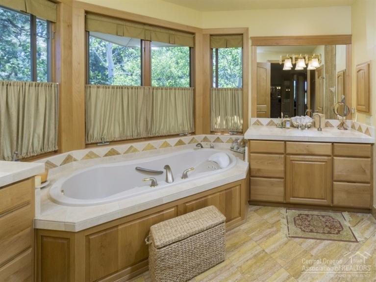 Broken Top - Residential