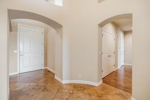 Tiny photo for 3269 NW Fairway Heights Drive, Bend, OR 97703 (MLS # 220212962)