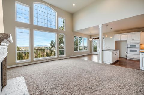 Tiny photo for 3269 NW Fairway Heights Drive, Bend, OR 97703 (MLS # 220212962)