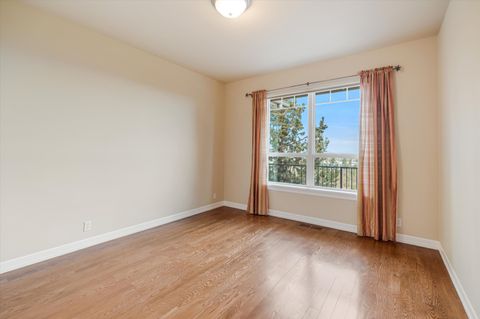 Tiny photo for 3269 NW Fairway Heights Drive, Bend, OR 97703 (MLS # 220212962)