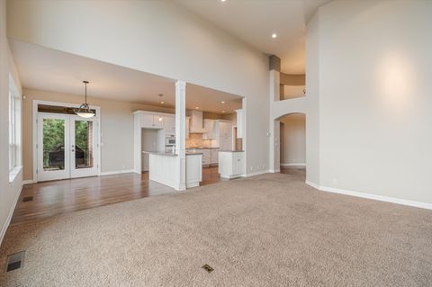 Tiny photo for 3269 NW Fairway Heights Drive, Bend, OR 97703 (MLS # 220212962)