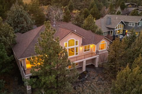 Tiny photo for 3269 NW Fairway Heights Drive, Bend, OR 97703 (MLS # 220212962)