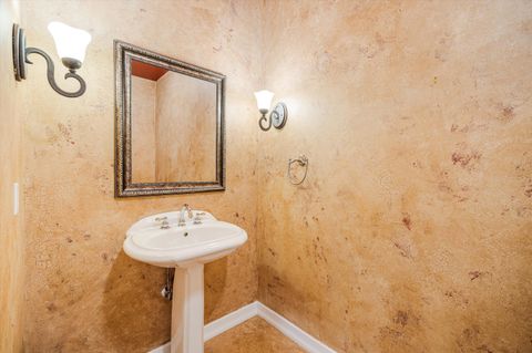 Tiny photo for 3269 NW Fairway Heights Drive, Bend, OR 97703 (MLS # 220212962)