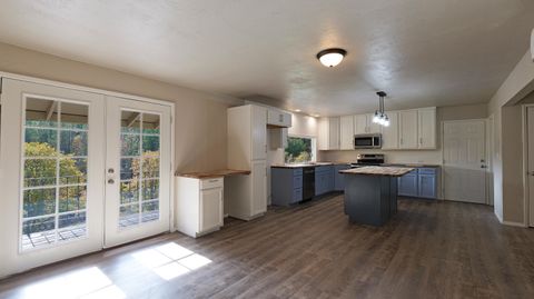 Tiny photo for 5015 Highway 227, Trail, OR 97541 (MLS # 220211814)