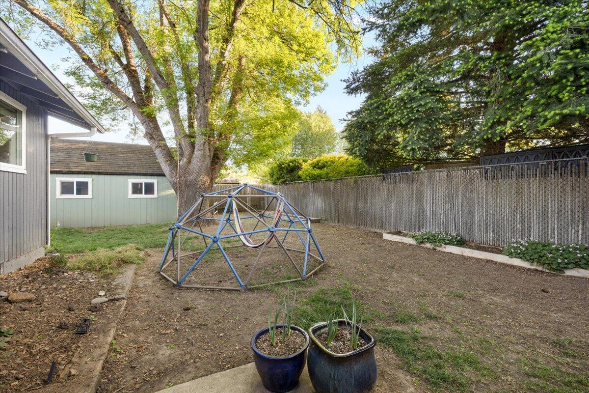 102 Dan Avenue