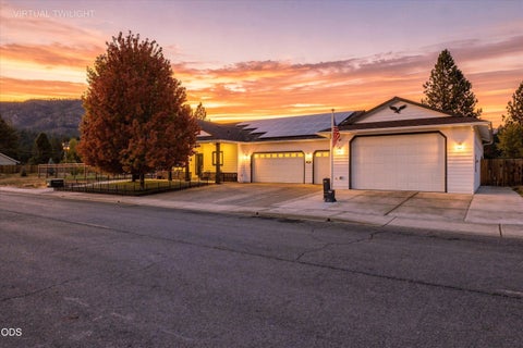 Photo of 106 Cabernet Circle, Cave Junction, OR 97523 (MLS # 220228275)