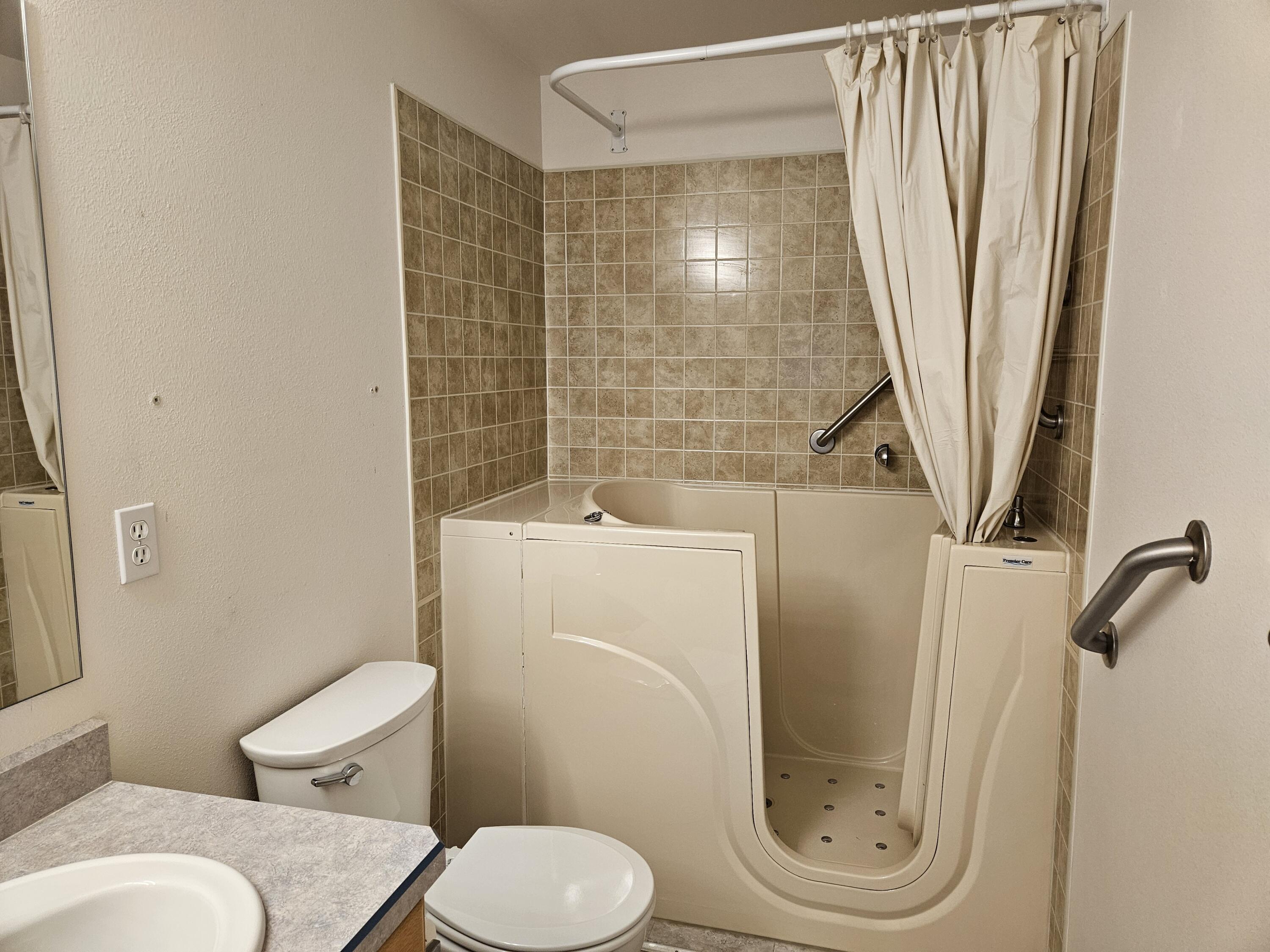 Lake Park Estate - Residential