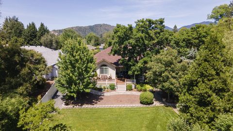 Tiny photo for 1211 SW Ironwood Drive, Grants Pass, OR 97526 (MLS # 220221778)