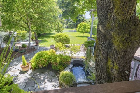 Tiny photo for 1211 SW Ironwood Drive, Grants Pass, OR 97526 (MLS # 220221778)