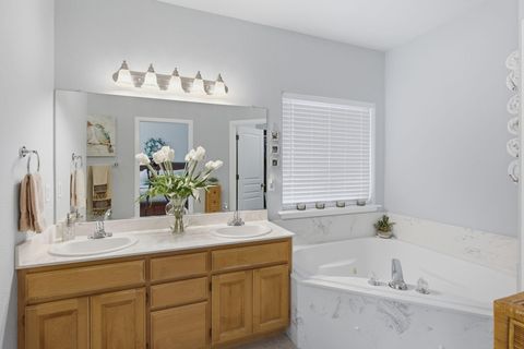 Tiny photo for 1211 SW Ironwood Drive, Grants Pass, OR 97526 (MLS # 220221778)