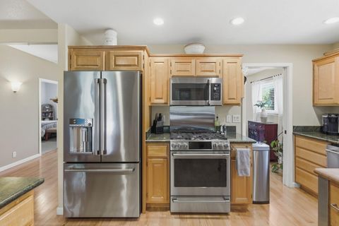Tiny photo for 1211 SW Ironwood Drive, Grants Pass, OR 97526 (MLS # 220221778)